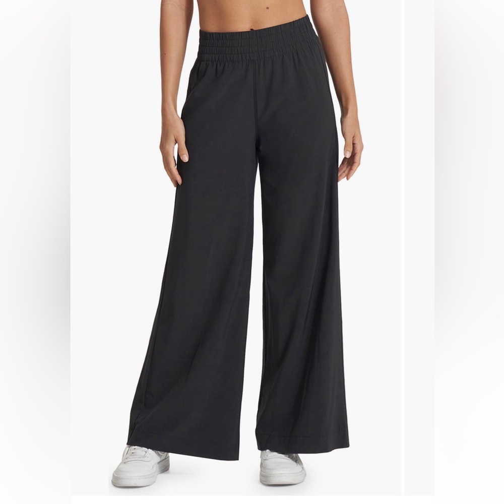 Vuori Villa wide leg pants